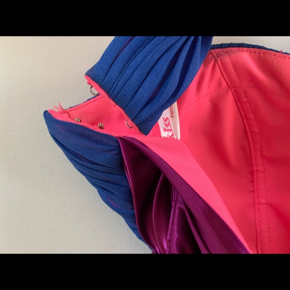 Kiss Kiss Formal Prom Dress ! - Picture 11 of 11